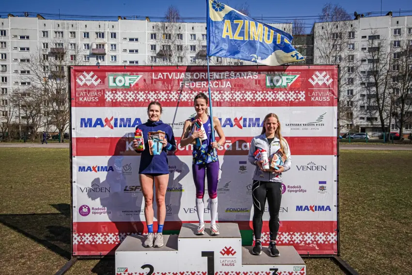 Azimuta sportistu panākumi sezonas sākumā